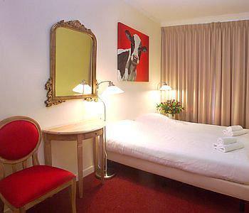Onefam Amstel Hostal Ámsterdam