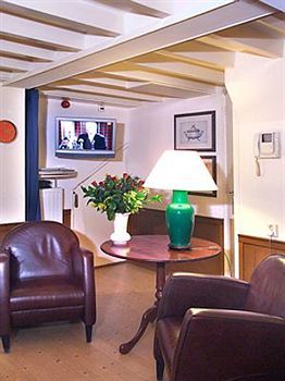 Hostal Onefam Amstel *
